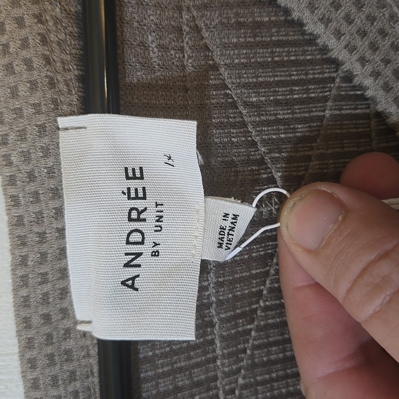 ANDREE BY UNIT Taupe Textured Blouse - Picture 2 of 6